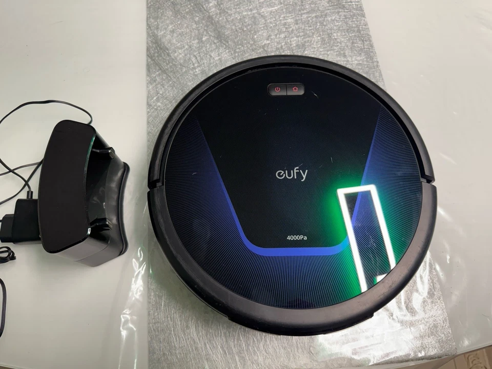 Eufy RoboVac 15C – Saugroboter mit Ladestation 4000Pa Gebraucht - Bild 3 von 4