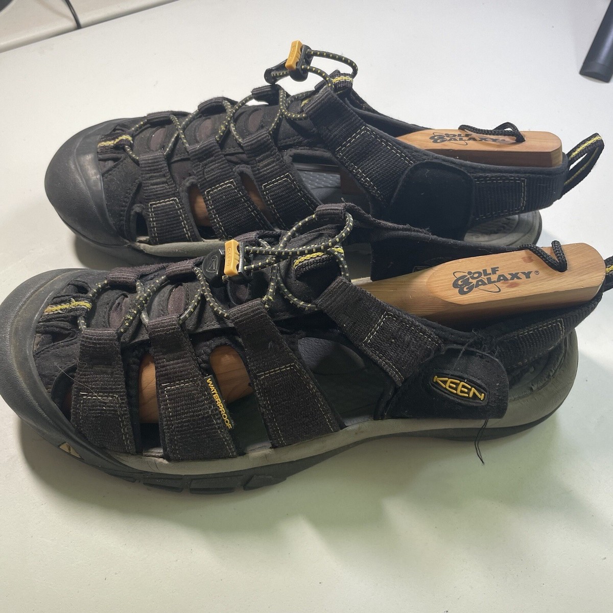 Keen Newport H2 Hiking Sandals Black Yellow Waterproof  display picture 1