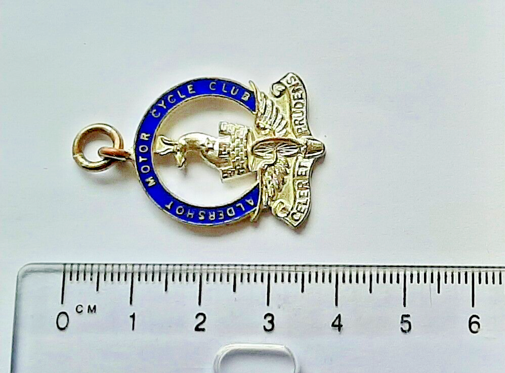 VINTAGE ALDERSHOT MOTOR CYCLE CLUB MEDAL / FOB / SILVER PLATED / GARAGE