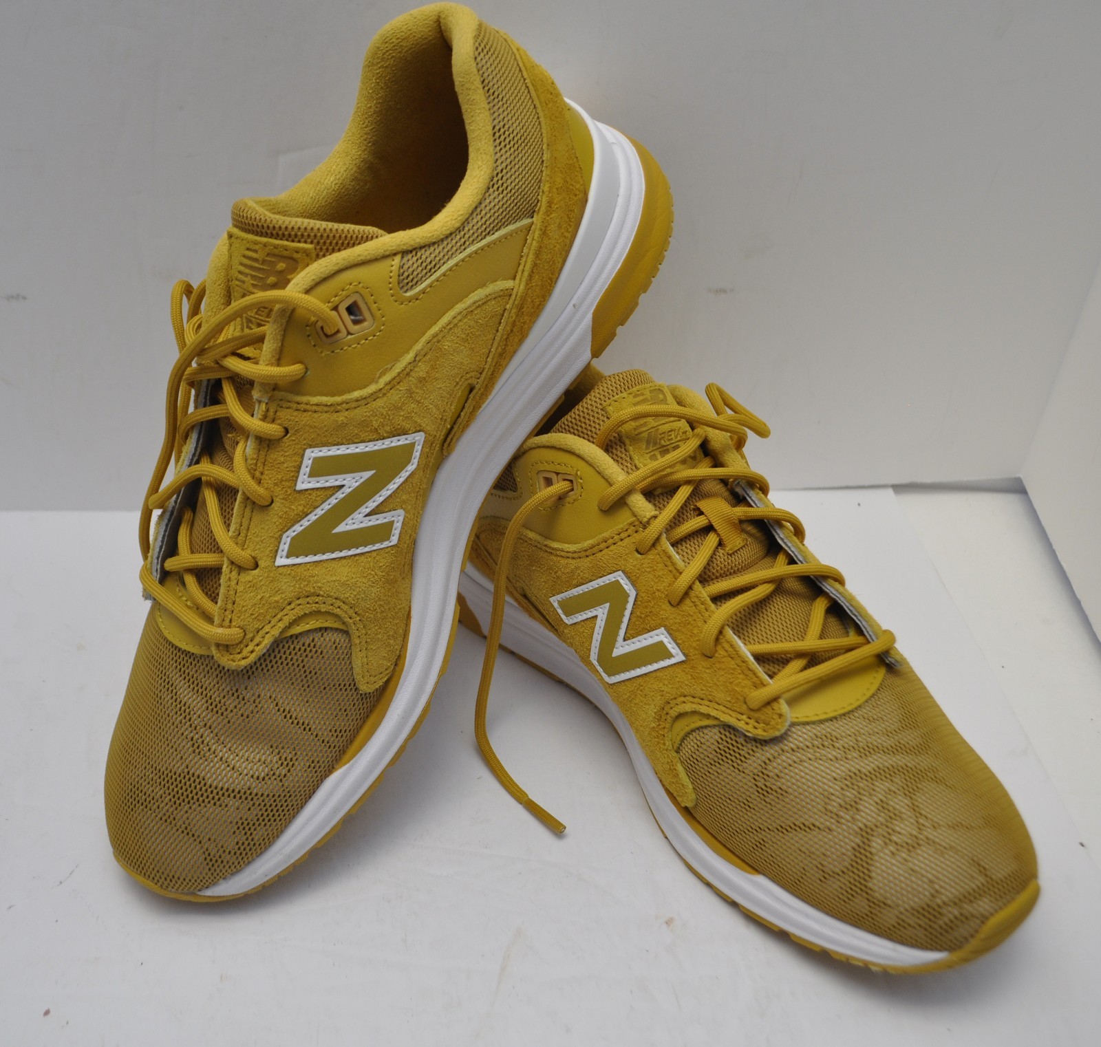 New Balance 1550 Mens Running REVlite 