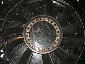 VW Passat 3B Lüfterrad AUDI A4 B5 1.8 92KW 058121301B