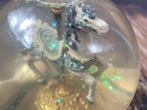 San Francisco Music Box Winter Wonderland Snowglobe Carousel Ellen Kamysz Plays - Picture 8 of 9