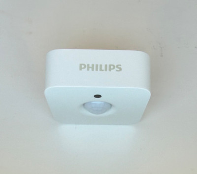Philips Hue Indoor Motion Sensor mit magnetischer Eck-/Deckenhalterung