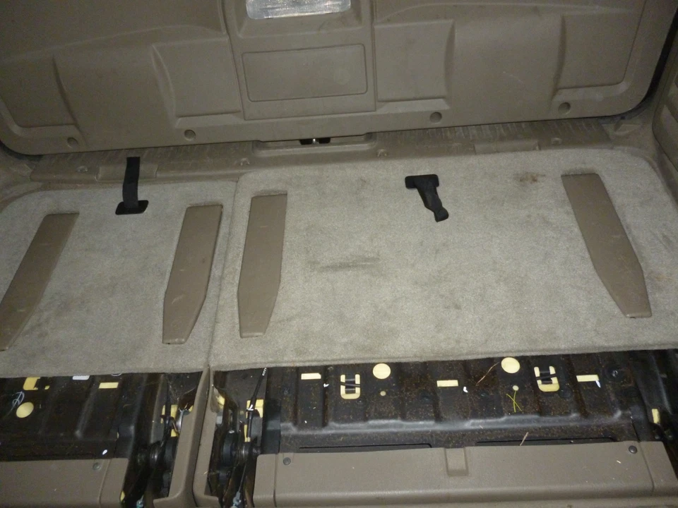 Asiento del lado del conductor tercera fila tela tostada 2016 Dodge Grand Caravan tela tostada Foto 2 de 3