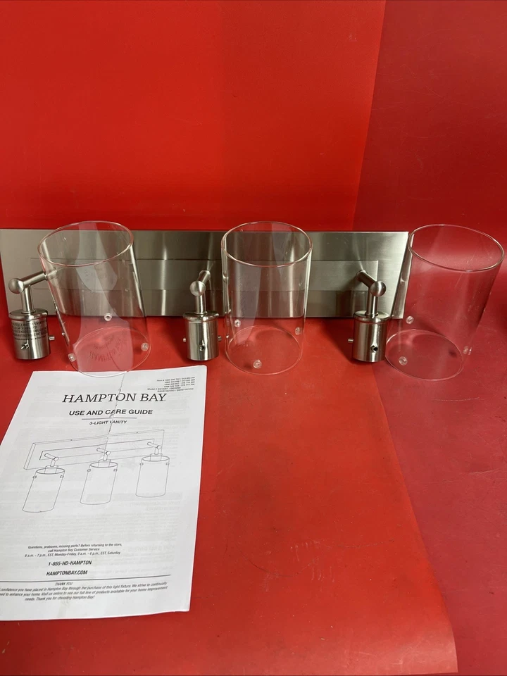 Luz de tocador Hampton Bay Regan 21" 3 luces de níquel cepillado ver foto Foto 4 de 4