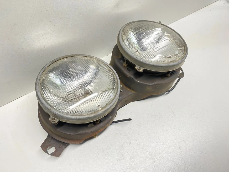 1985 BMW 318i FRONT RIGHT PASSENGER SIDE HEADLIGHT OEM, 114-58009 - Image 4 of 4