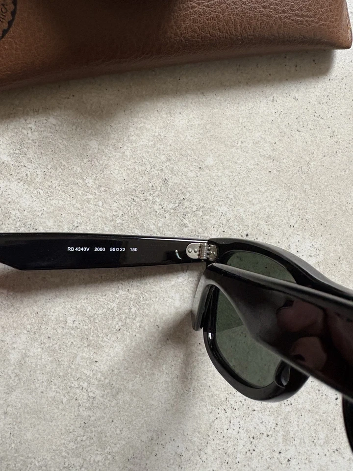 Ray-Ban Wayfarer, foto 4 di 5