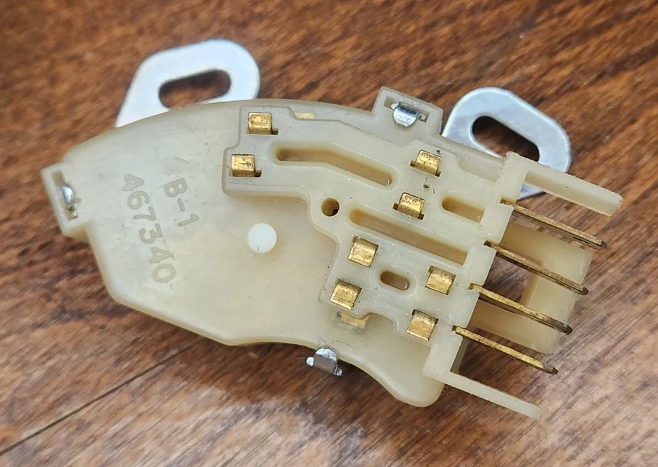 Nuevo de Lote Antiguo GM 1978-82 CHEVROLET CHEVETTE PONTIAC T1000 A/T INTERRUPTOR DE SEGURIDAD NEUTRO 467340 Foto 2 de 4