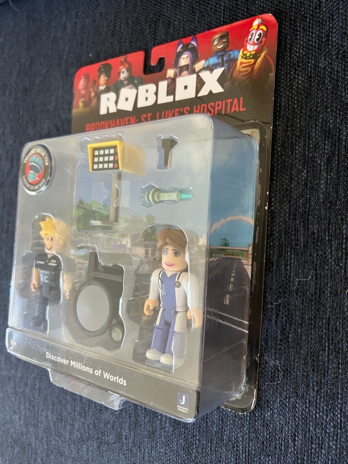 Roblox Brookhaven St. Luke's Hospital Pack 3 Doctor & Paramedic w/Virtual  Code