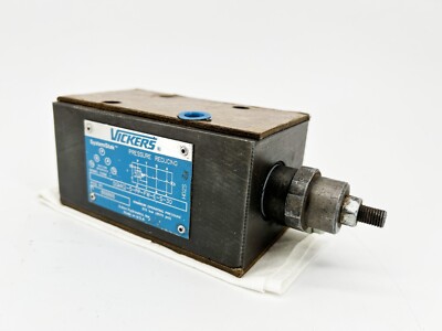 New Vickers DGMX2-5-PP-FW-E-S-30 Pressure Reducing Valve 868866 - No Box