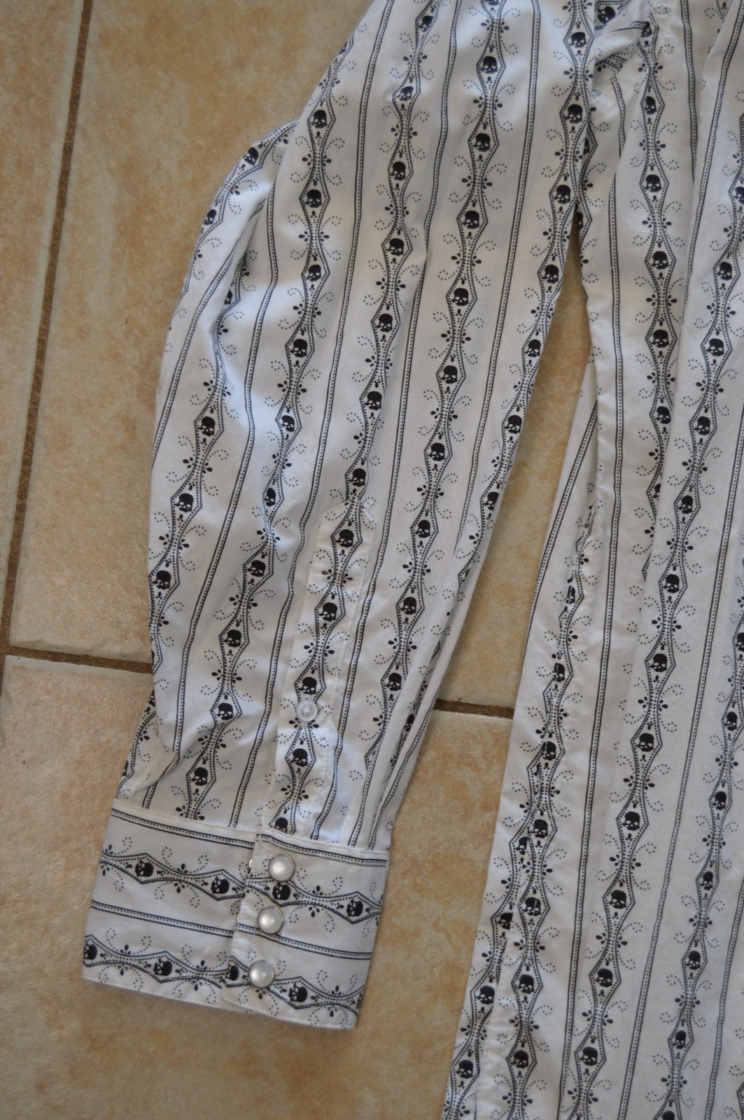 Scully Men's Button-Down Dress Shirt White Skull … - image 6