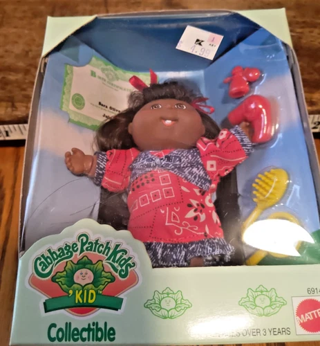 Vintage Cabbage Patch Kids Collectible Doll w/Accessories 1995 SARA OLIVE