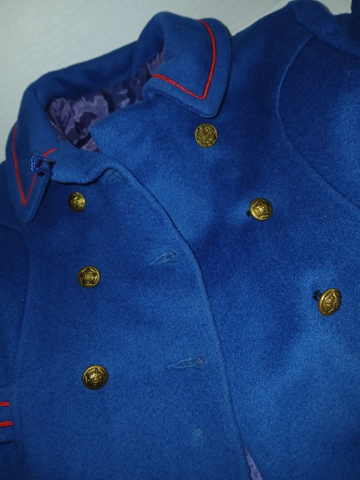 Conjunto de abrigo de lana vintage de los años 50 para niños pequeños hecho en Unión EE. UU. azul rojo ribete estilo dinero antiguo Foto 3 de 4