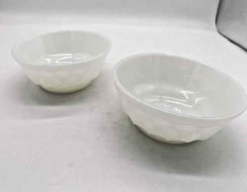 Vintage Anchor Hocking White Milk Glass Kimberly Diamond Pattern 5”  small bowls