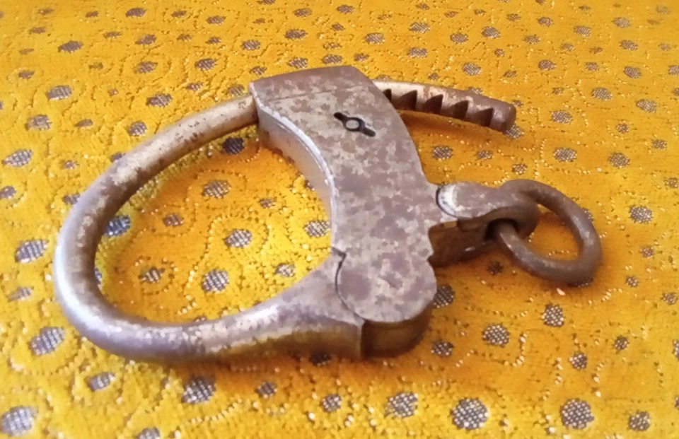 Ancienne Menotte de Police 1900's (sans clef) Curiosa Prison Justice Entrave - Photo 3/4