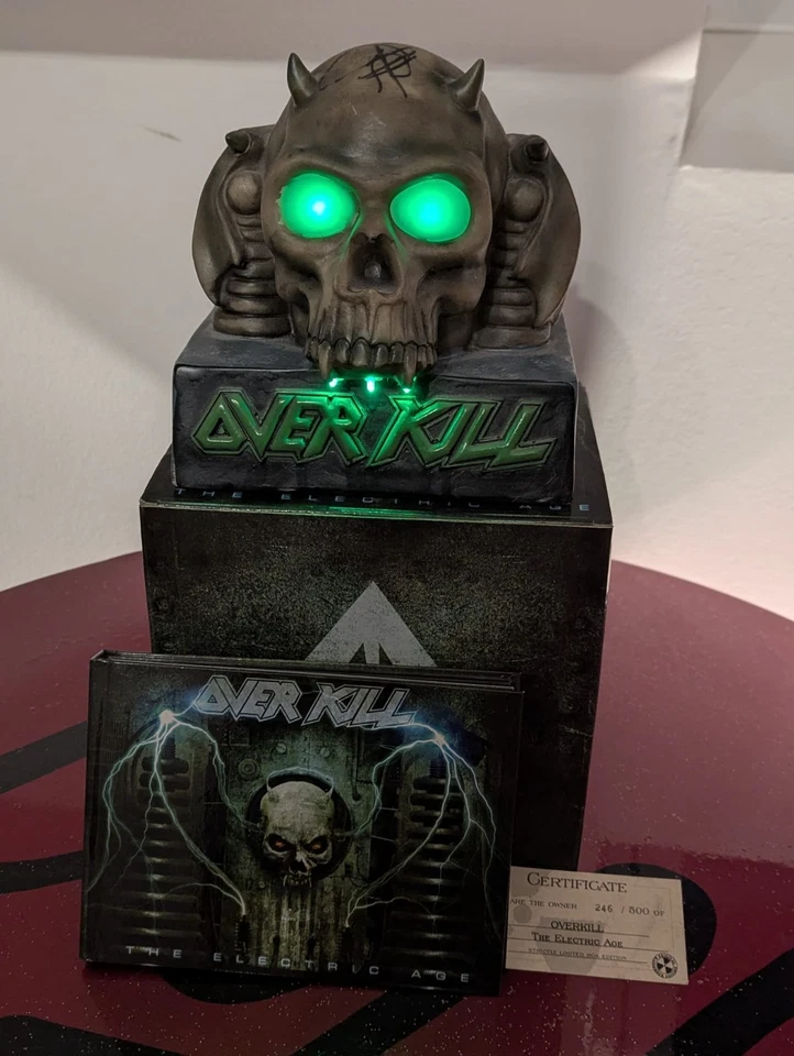 Overkill – The Electric Age- BOX Set- Limited Edition- 246/500 - Signiert - Bild 4 von 4
