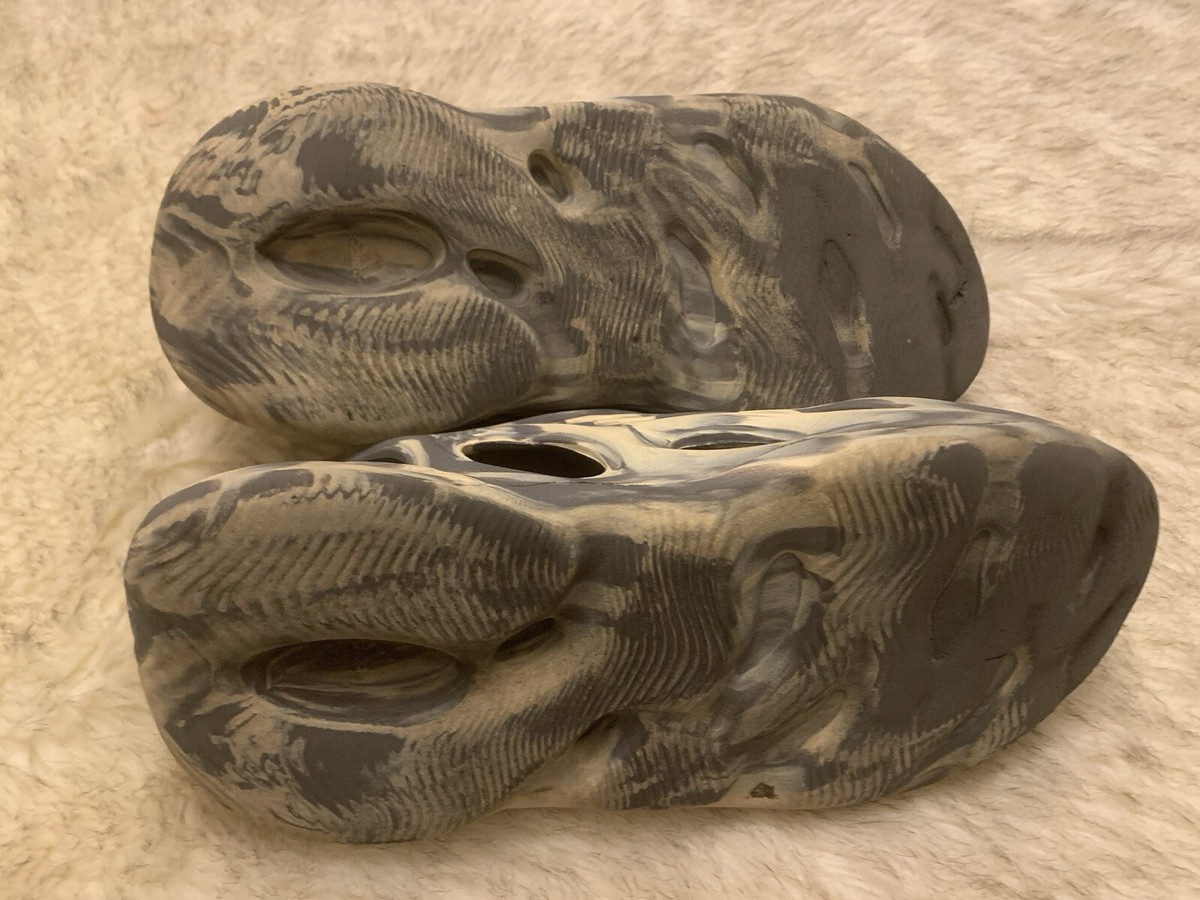 yeezy foam runner mxt moon grey