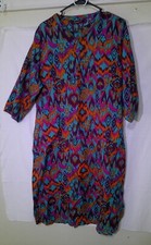 Women's Tunic/Maxi Dress size XXL Geometric design - Side slits button placket