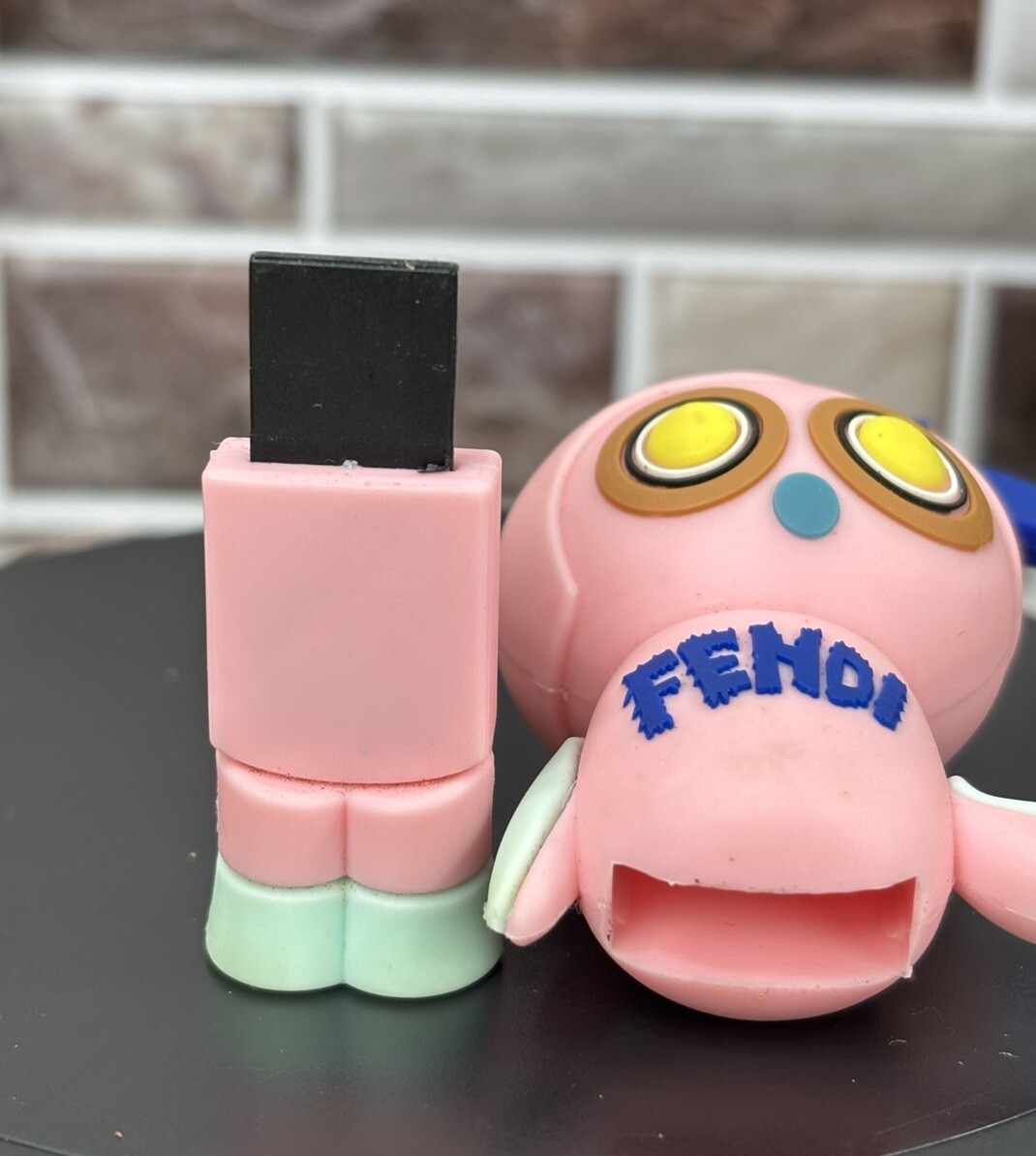 FENDI キーホルダー ピンク レザー FENDI - □美品□ FENDI フェンディ レザー ミラー 鏡
