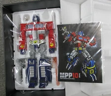 MPP10 Deformation Era Optimus Prime oversized diecast 12" tall