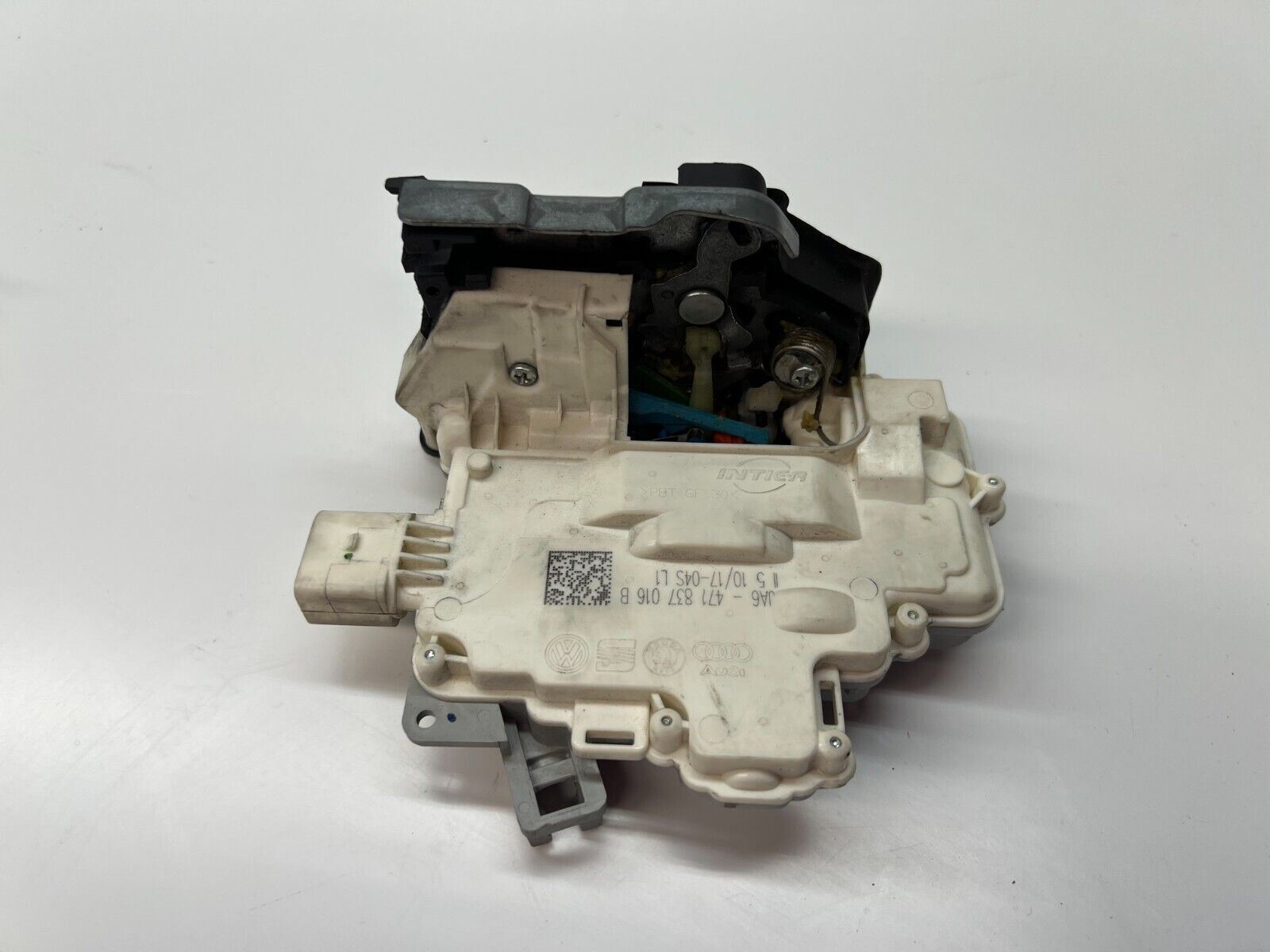 LAMBORGHINI AVENTADOR LP740 750 RH PASSENGER RIGHT SIDE DOOR LOCK OEM 471837016B