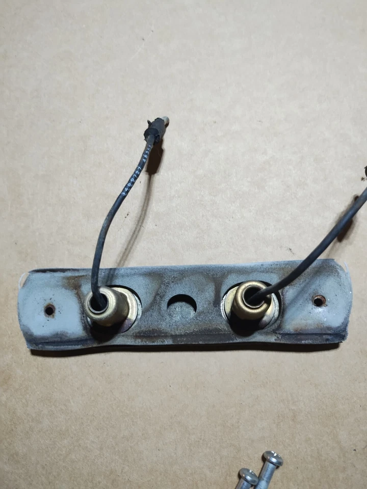 MOPAR 72-82 EARLY STYLE DODGE TRUCK CARGO LAMP ASSEMBLY - Image 2 of 3