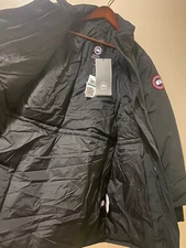 NEW Canada Goose Trillium Down Parka Size L (missing a Hoodie)