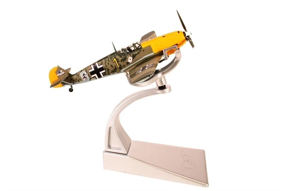 Corgi 1:72 Bf 109E Luftwaffe 6./JG 51 Yellow 1 Josef 'Pips' Priller 1940 AA28001 - Image 3 of 4