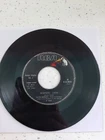 Elvis Mega Rare 45rpm From Peru 'Suspicious Minds/ Burning Love'  01.44.700101