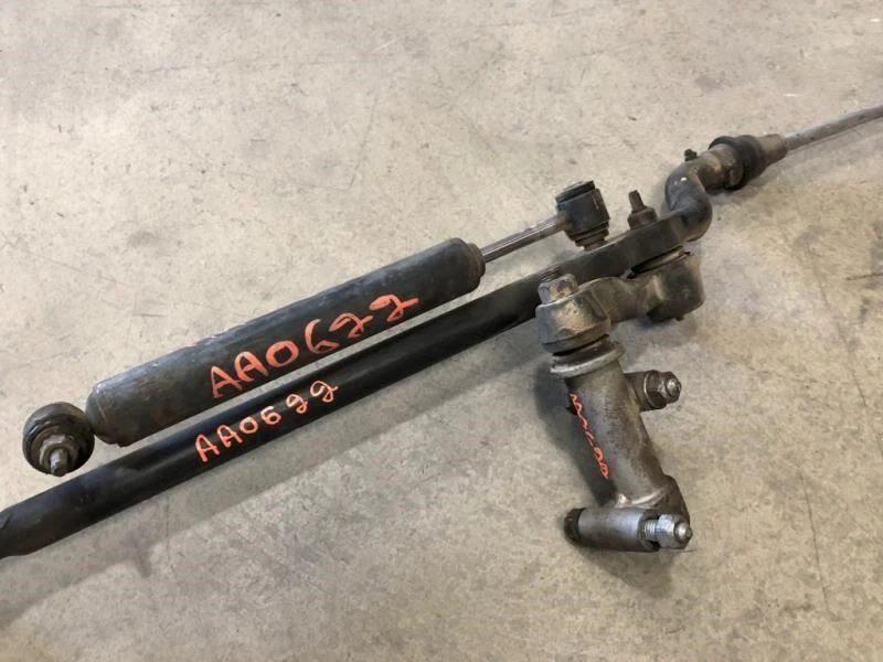 Silverado Sierra 3500 99-07 6,0 L 4x4 1 tonelada suspensión delantera acoplamiento de arrastre  Foto 2 de 4