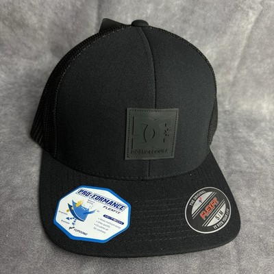 DC SHOES Hat S/M Black Sports Skate Apparel Hammering Flex-Fit NEW