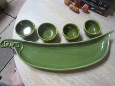 EUC Pottery Barn Garden Crudite Pea Pod Shaped Serving Platter w 4 Bowls