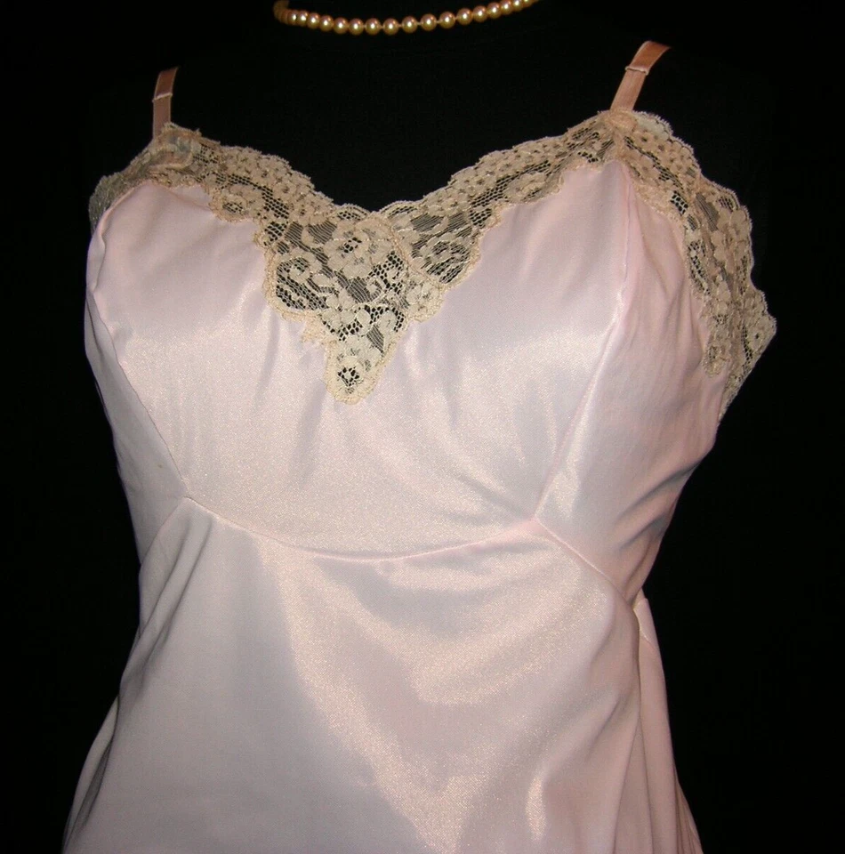 Pantimedias Van Raalte Rosa Deslizamiento Completo Tafetán Crudo Encaje Años 60 Medianas y 1 Nuevas en Paquete Foto 2 de 3