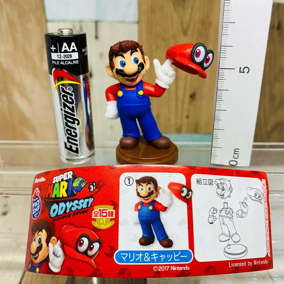 Nintendo Super Mario Odyssey Chocolate Egg Figure 01.Mario & Cappy