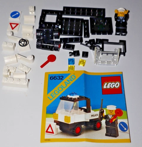 Vintage 1985 LEGO Town: Tactical Patrol Truck (6632) - Complete