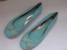 MARKS & SPENCER LADIES MINT GREEN/TEAL LEATHER SHOES SIZE UK 5.5 -  USED