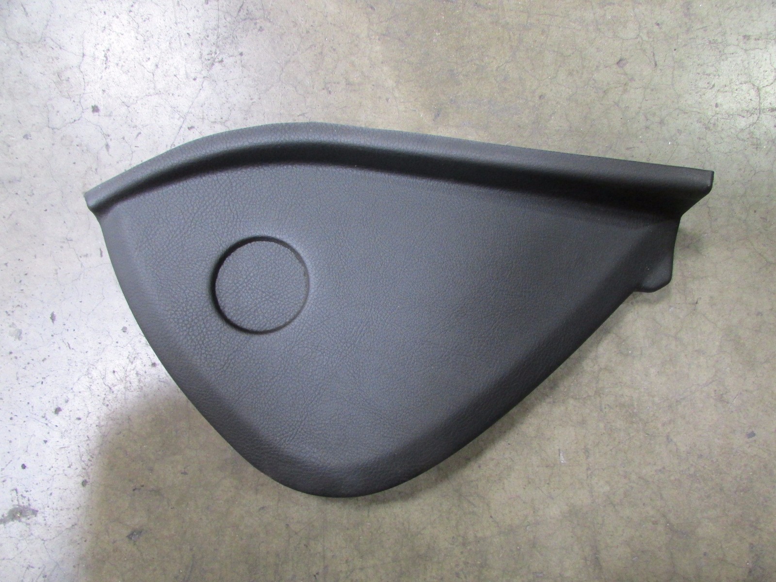 Maserati Quattroporte RH, Right Side Dash End Panel, Black, Used, P/N 981328900
