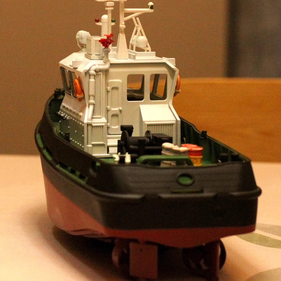 Damen Stan Tug 1606 1:72 230mm 9" RC Model Ship Kit DIY Model - Image 3 of 4