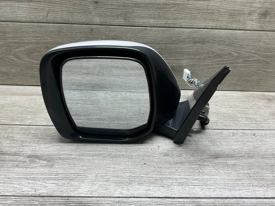 2016 NISSAN QUEST LH DRIVER  OEM Side Mirror W / Camera OEM - Image 4 of 4