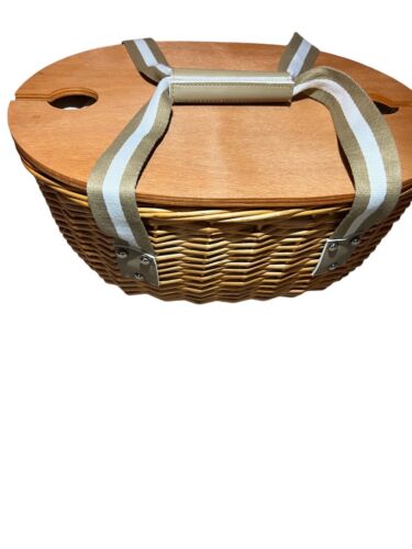 Wicker Picnic Basket 2 Person Insulated  With Wine Cups Flatware - Picture 1 of 6