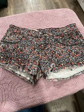 1st Kiss Womens Floral Print Denim Shorts Multi Color Mid Rise Cut-Off Design