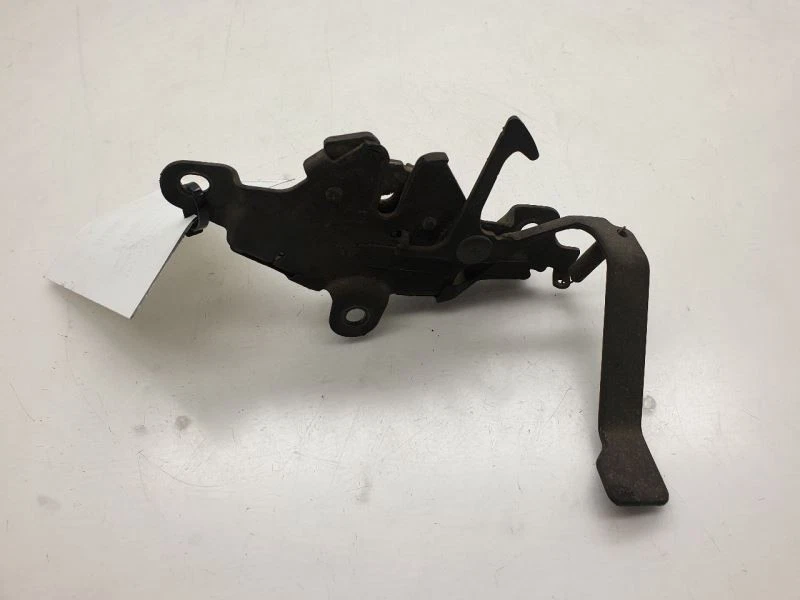 88-91 TOYOTA COROLLA HOOD LATCH - Image 4 of 4