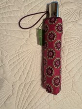 Vera Bradley   VERY BERRY PAISLEY  Auto Open/Close Full Size Umbrella. RETIRED.