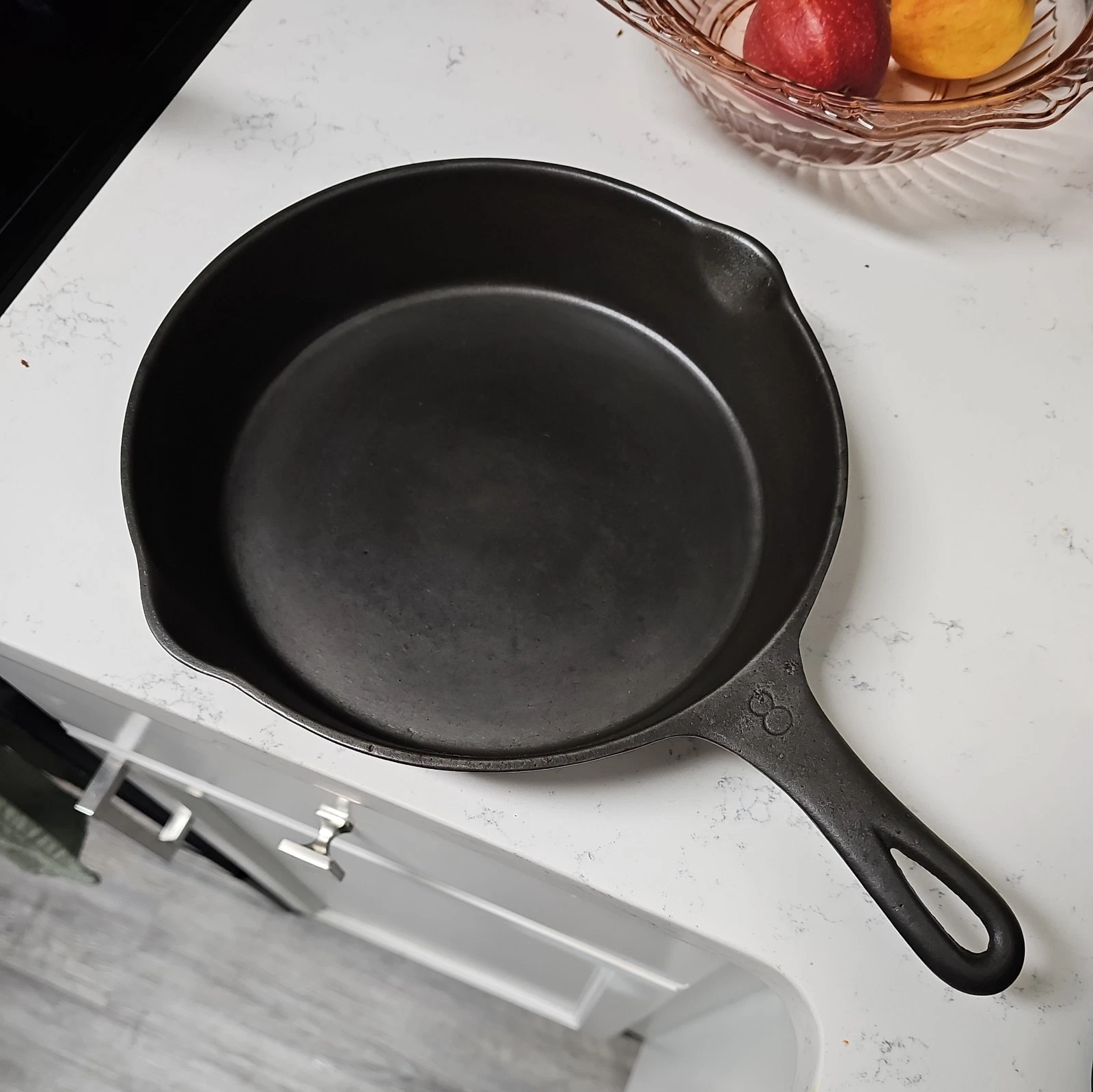 Wagner(?) Cast Iron Skillet No 8 Unmarked "Fat / Wide Handle" Restored Seasoned