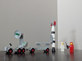 Vintage (1979) LEGO Classic Space set 462 Mobile Rocket Launcher - RARE