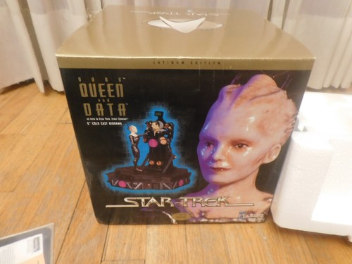 Vintage Playmates Star Trek Borg Queen & Data 9" Cold Cast Figurine MIB NRFB