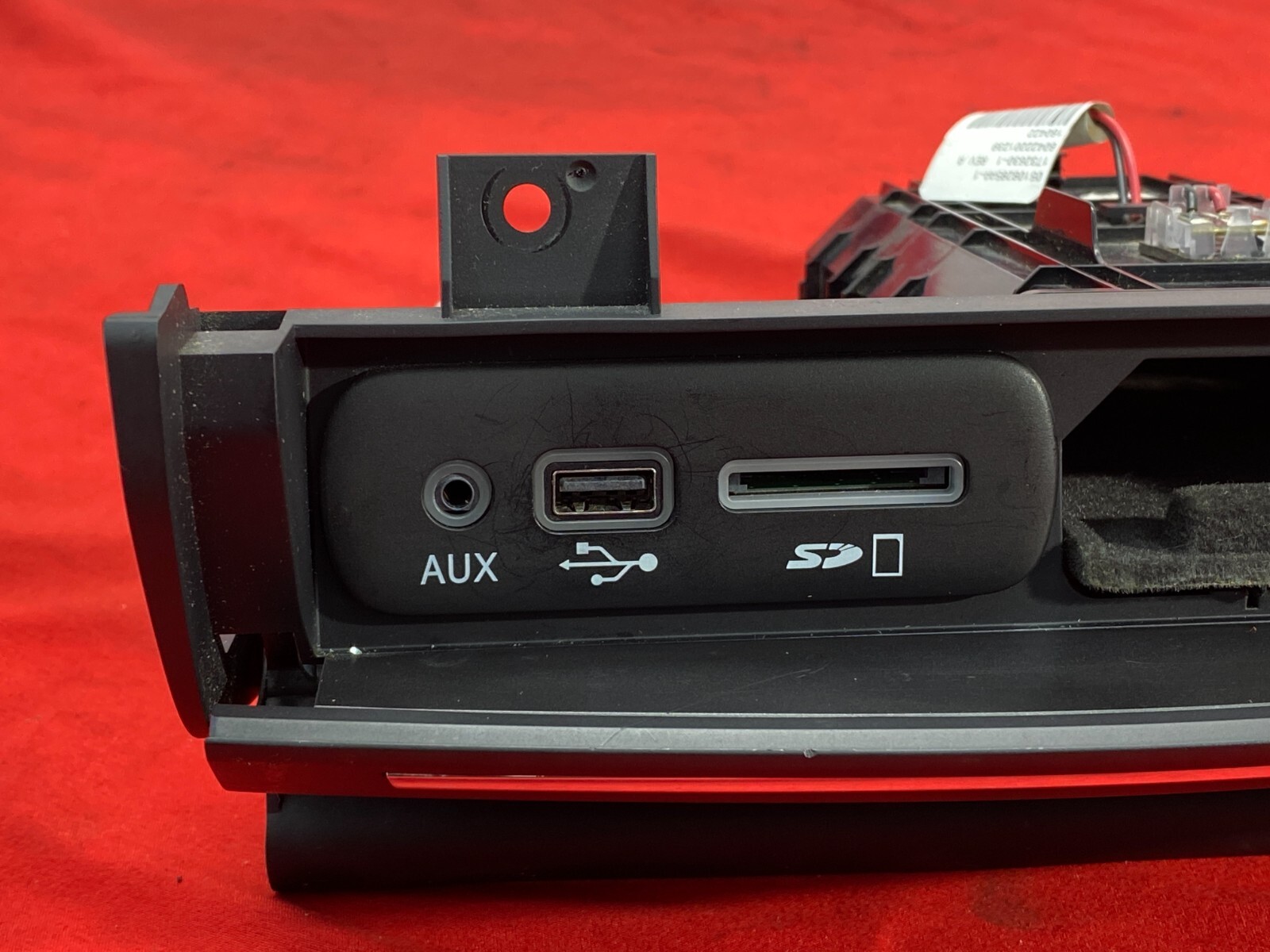 14-21 Maserati Quattro Ghibli Center Dash AUX USB Phone Storage Compartment OEM✅