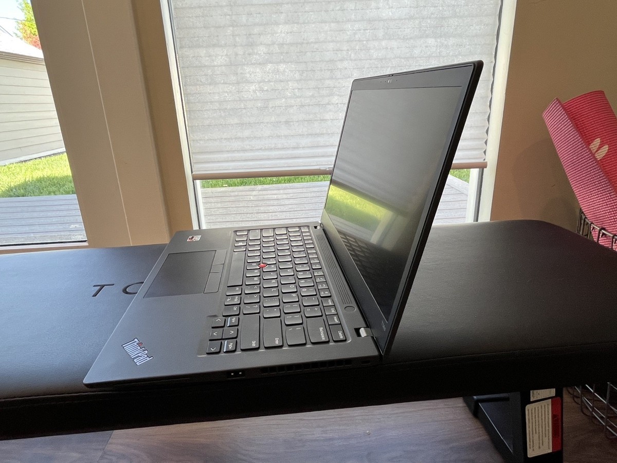 Lenovo ThinkPad T14s Gen 2 AMD Ryzen 7 Pro-5850U 16GB DDR4 512GB