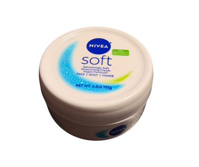 Nivea Soft Moisturizing Creme Refreshing Jojoba Oil & Vitamin E Formula 6.8 oz