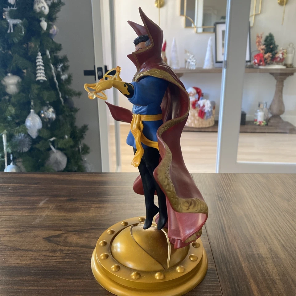DIAMOND SELECT DOCTOR STRANGE DR. MARVEL GALLERY STATUE PVC LOOSE MARVEL COMICS - Imagem 4 de 4